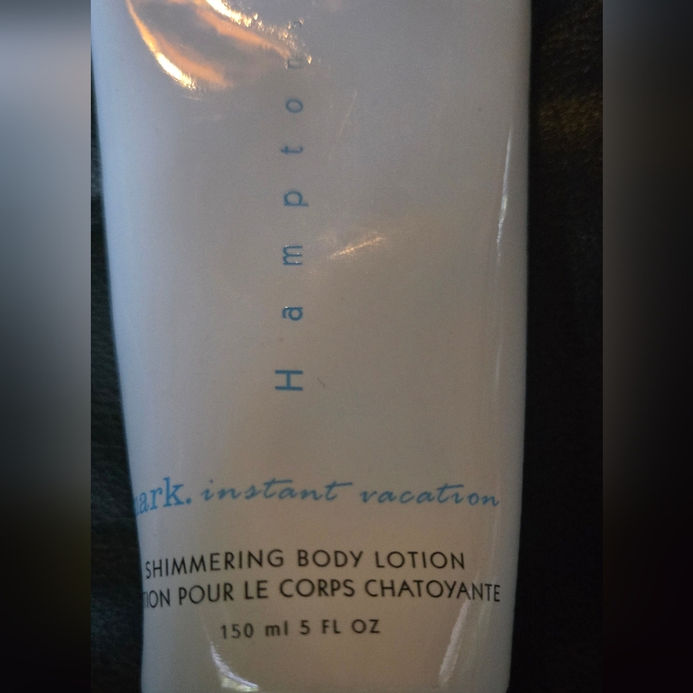 mark. Shimmering Instant Vacation Body Lotion "Hamptons" Rich Scent 5floz - Picture 2 of 3